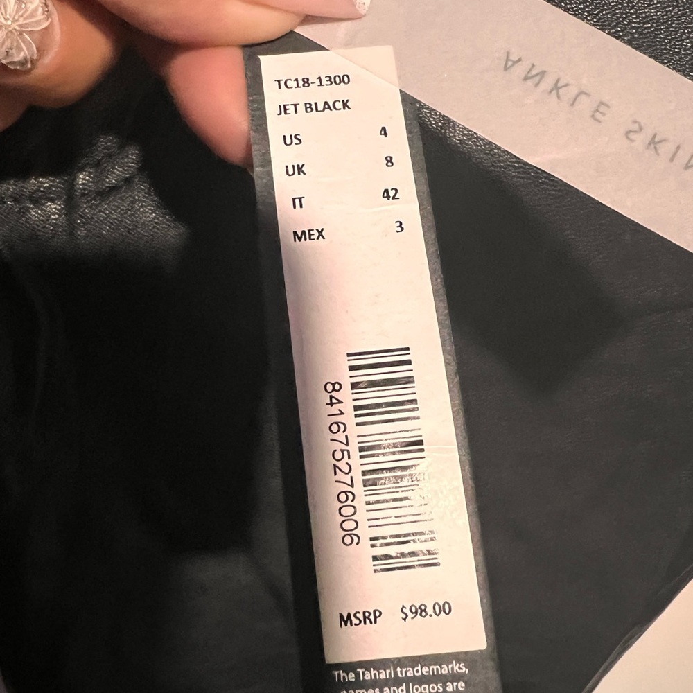 Tahari Black Leather jeans